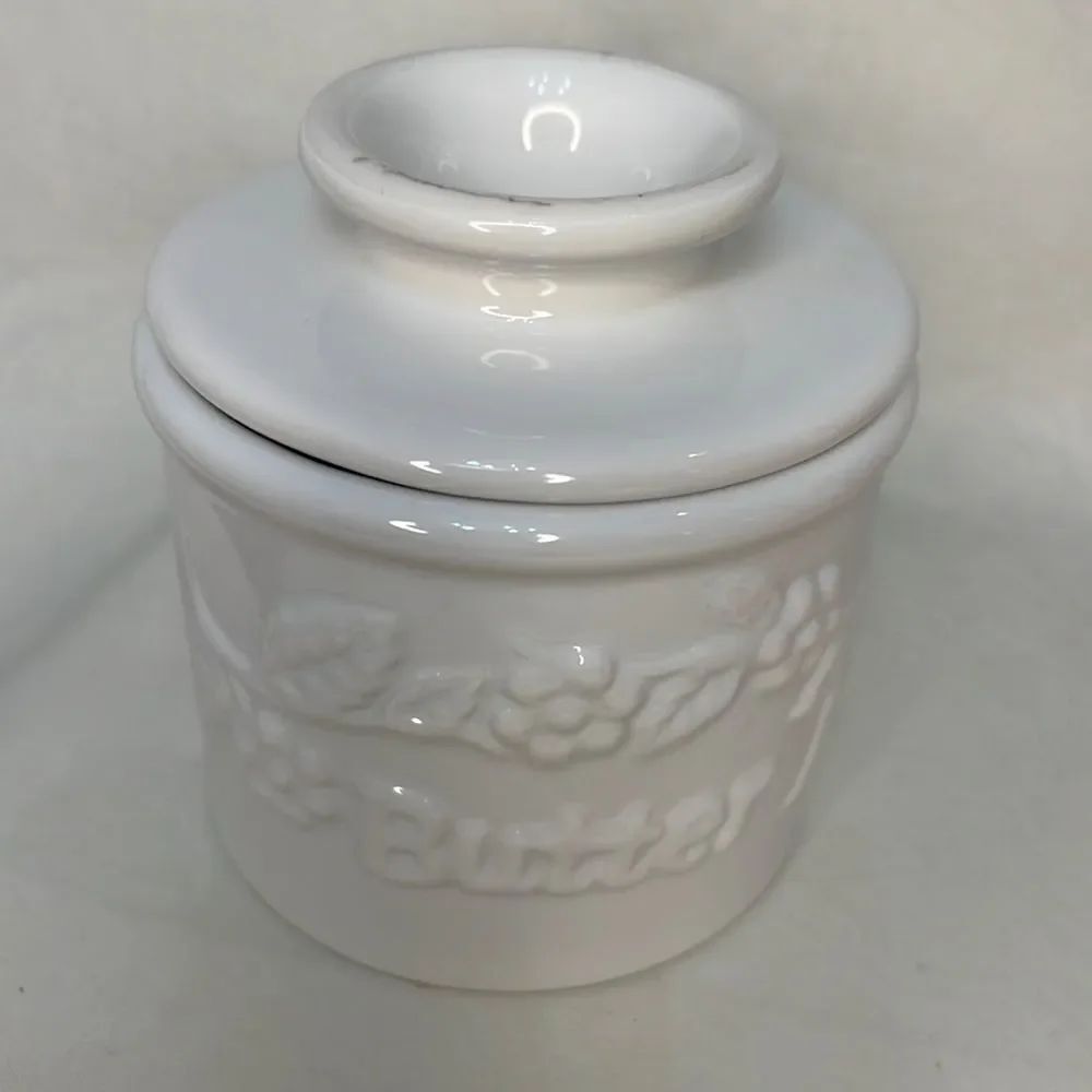 Butter Bell White Crock 1997 Beurre 12 Oz 3 3/4 Round 4 In Tall Ceramic French